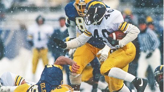 Former Steelers Running Back Gets Sentenced To Minimum Of 12 Years For Stabbing (Steelers News)